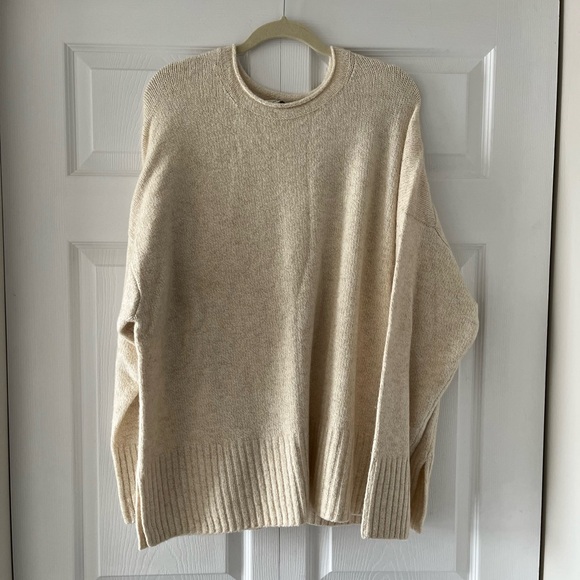 ✨NWT✨ Vince Wool Crewneck Sweater - Picture 2 of 13